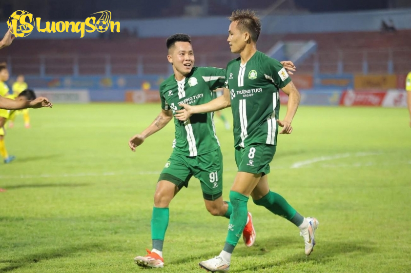CLB Trường Tươi Bình Phước vượt qua Khánh Hòa với tỷ số 2-0 CLB Trường Tươi Bình Phước vượt qua Khánh Hòa với tỷ số 2-0